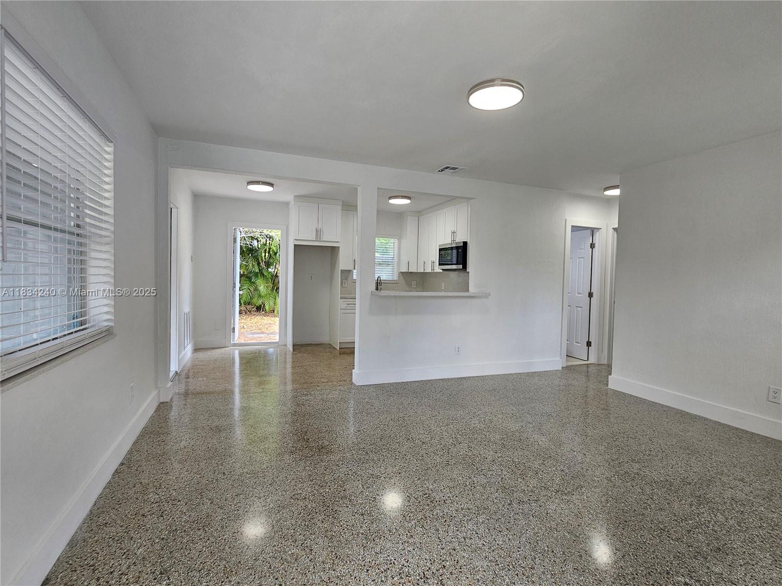 1112 NW 15th Ave