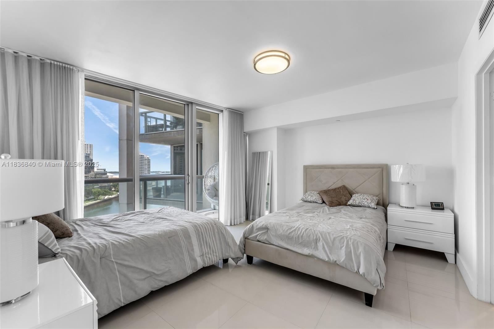 image Icon Brickell No Two17