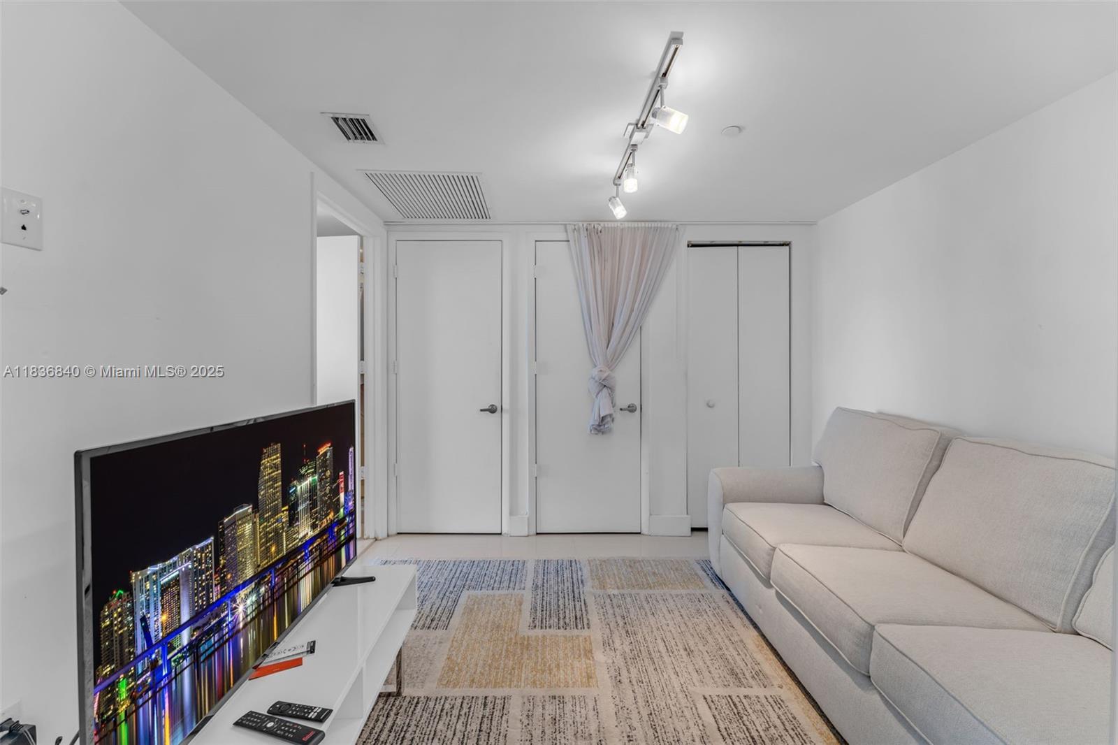 image Icon Brickell No Two20