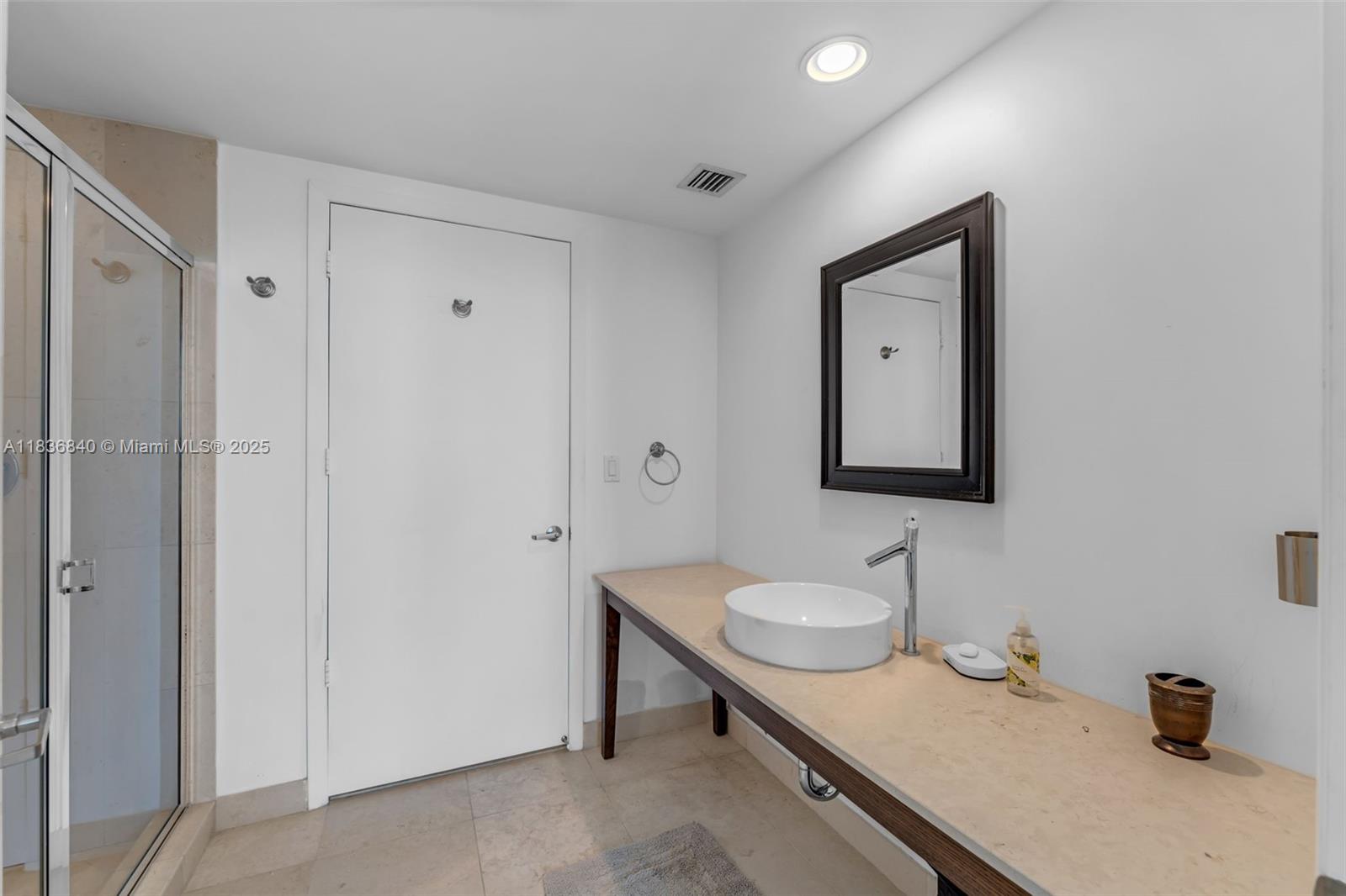 image Icon Brickell No Two22