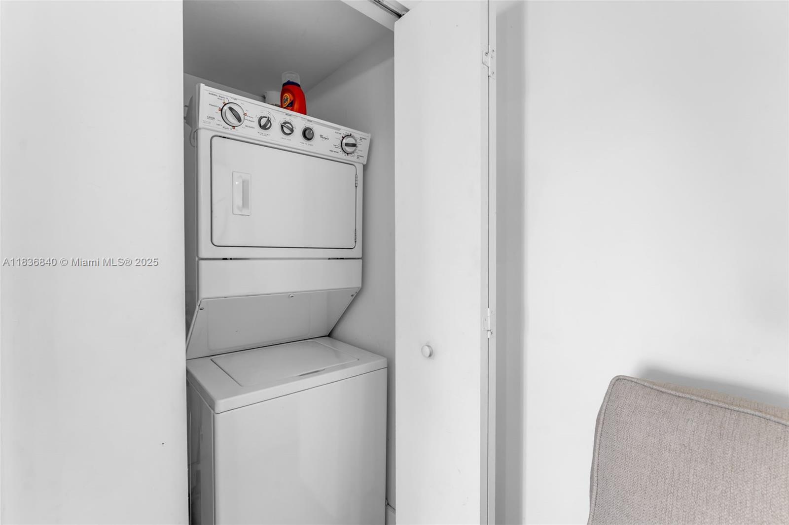 image Icon Brickell No Two24