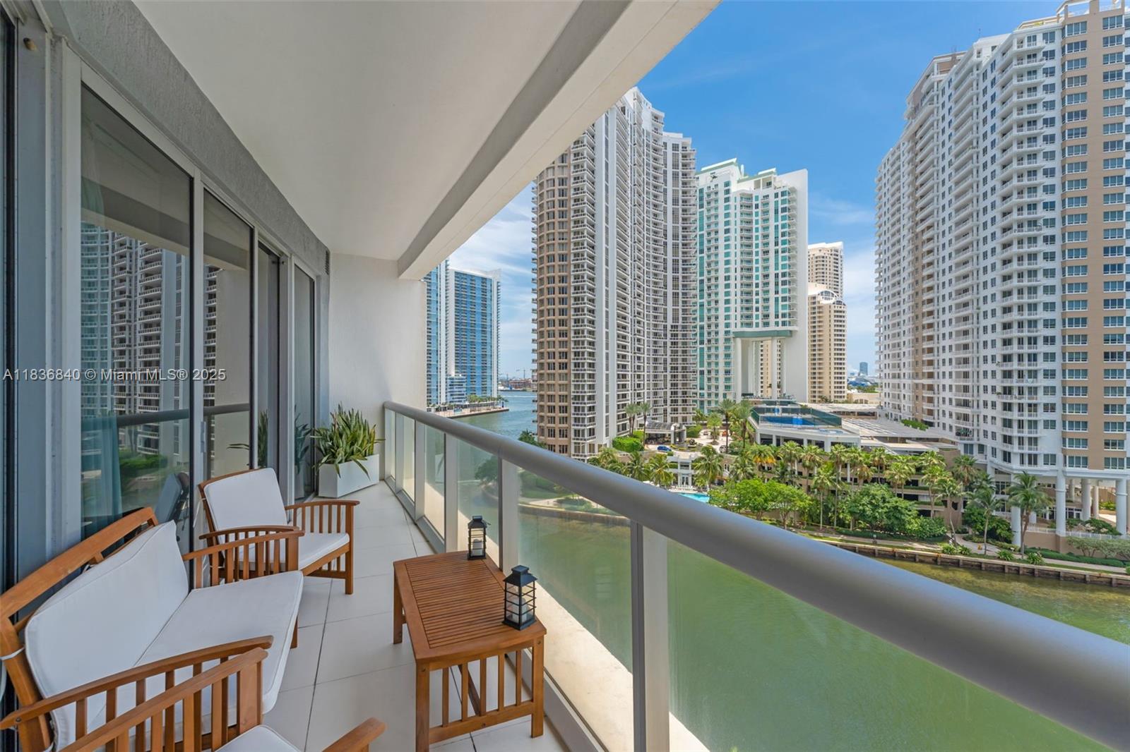 image Icon Brickell No Two26