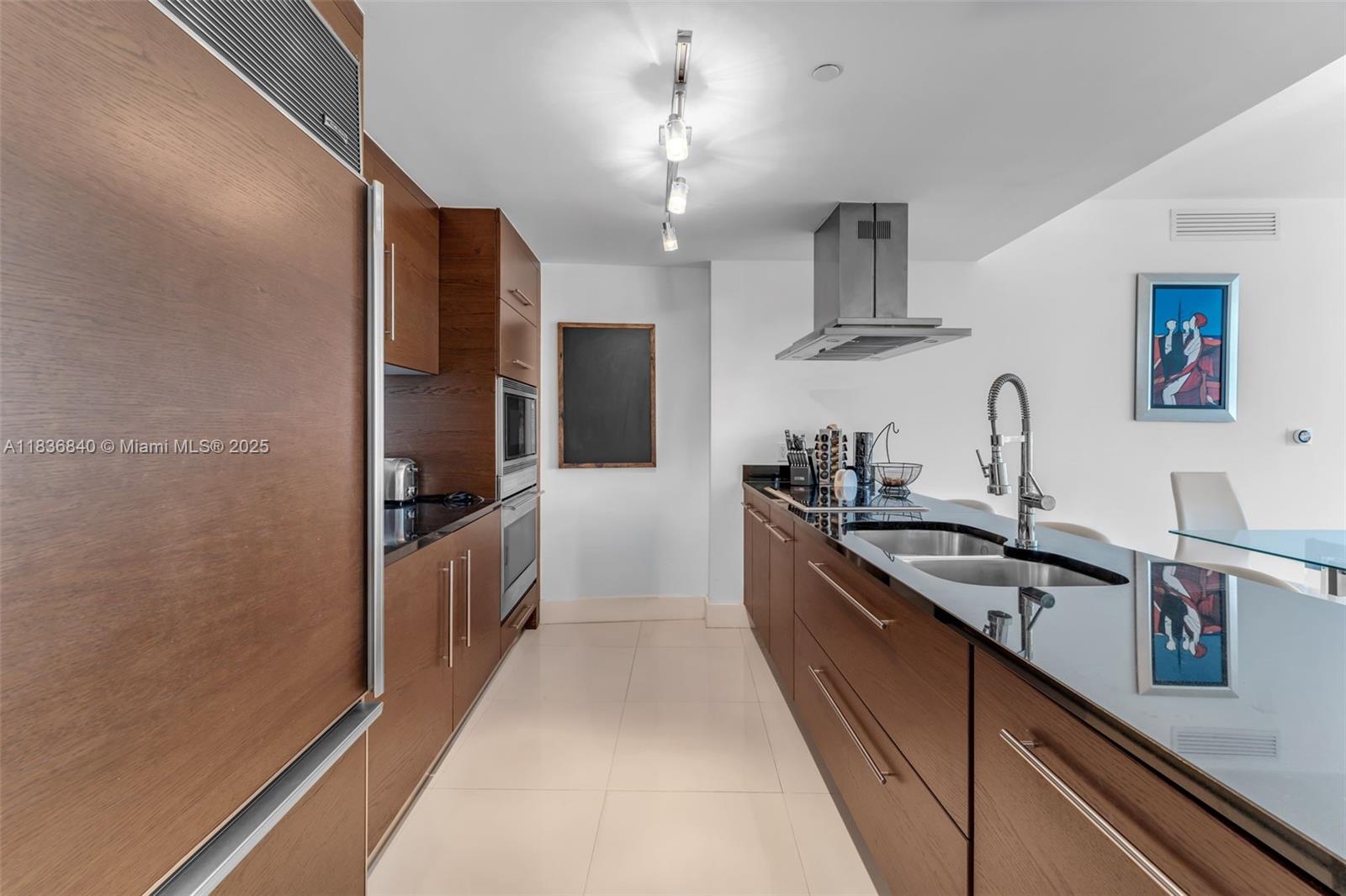 image Icon Brickell No Two3