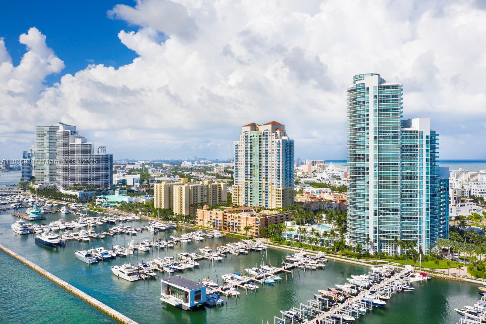 image Yacht Club At Portofino14