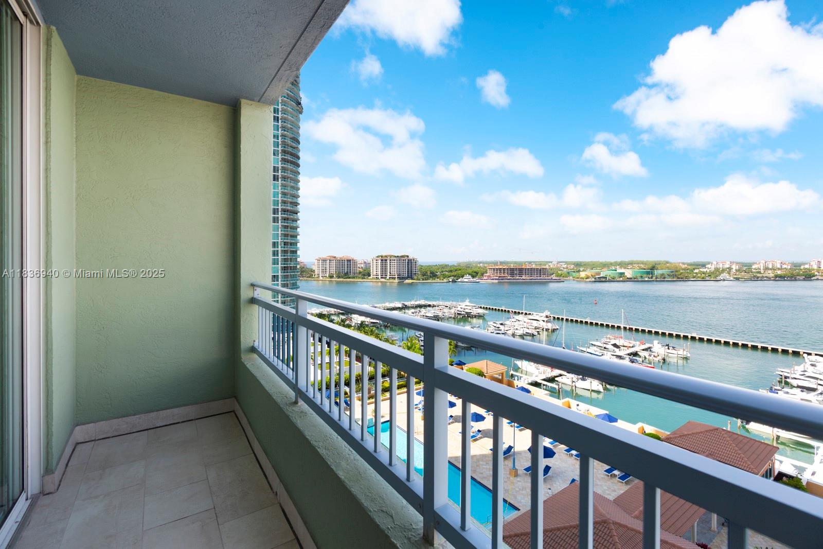 image Yacht Club At Portofino4