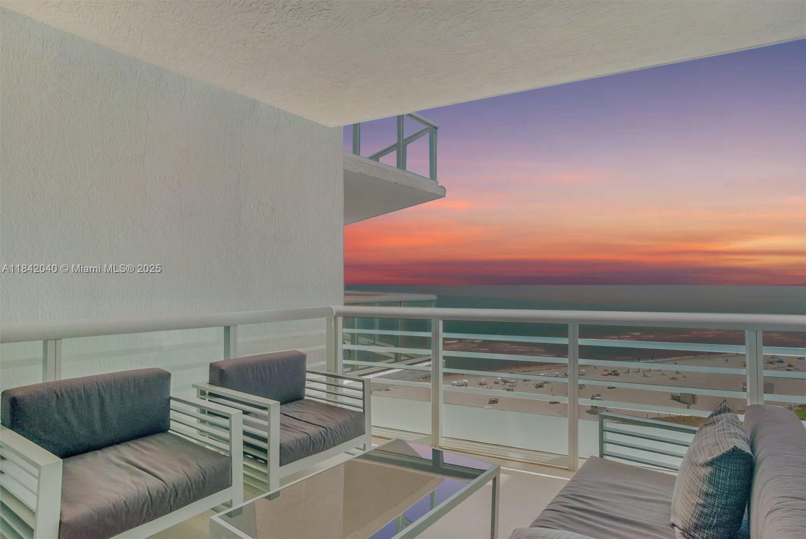 image Mosaic On Miami Beach1