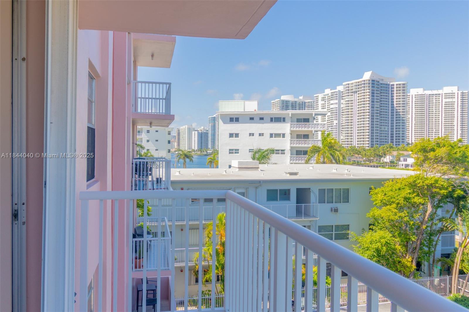 3161 S Ocean Dr #401