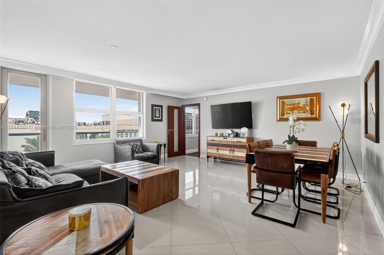 9511 Collins Ave #410
