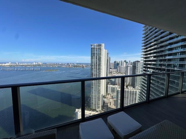 image Paraiso Bay Condo1