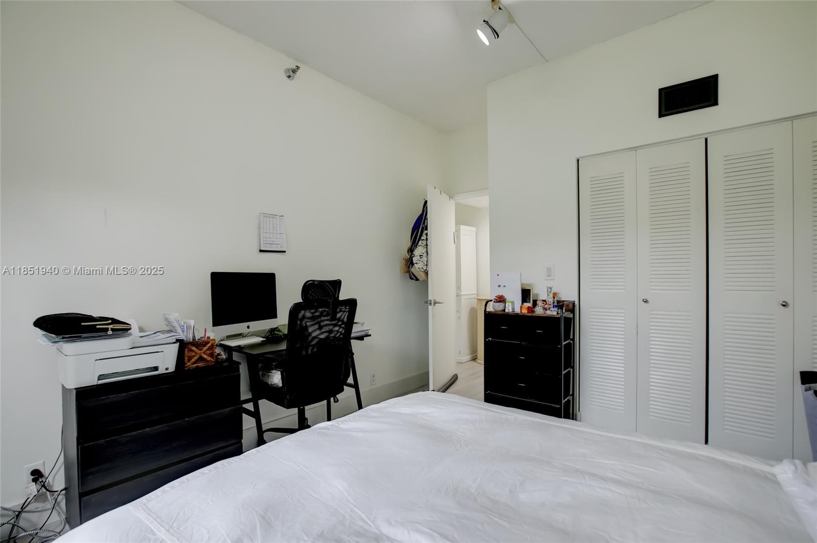 3300 NE 191st St #114 Aventura, FL 33180