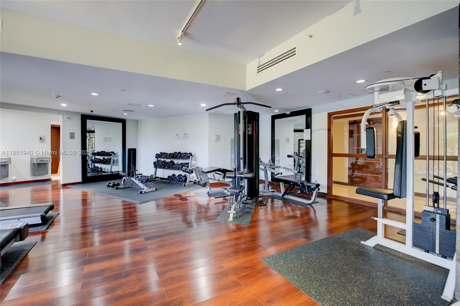 3300 NE 191st St #114 Aventura, FL 33180