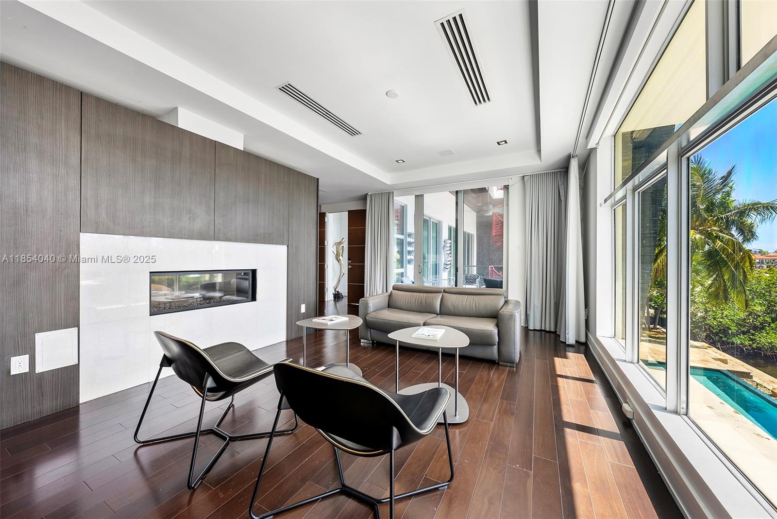 300 Royal Plz Dr Fort Lauderdale, FL 33301