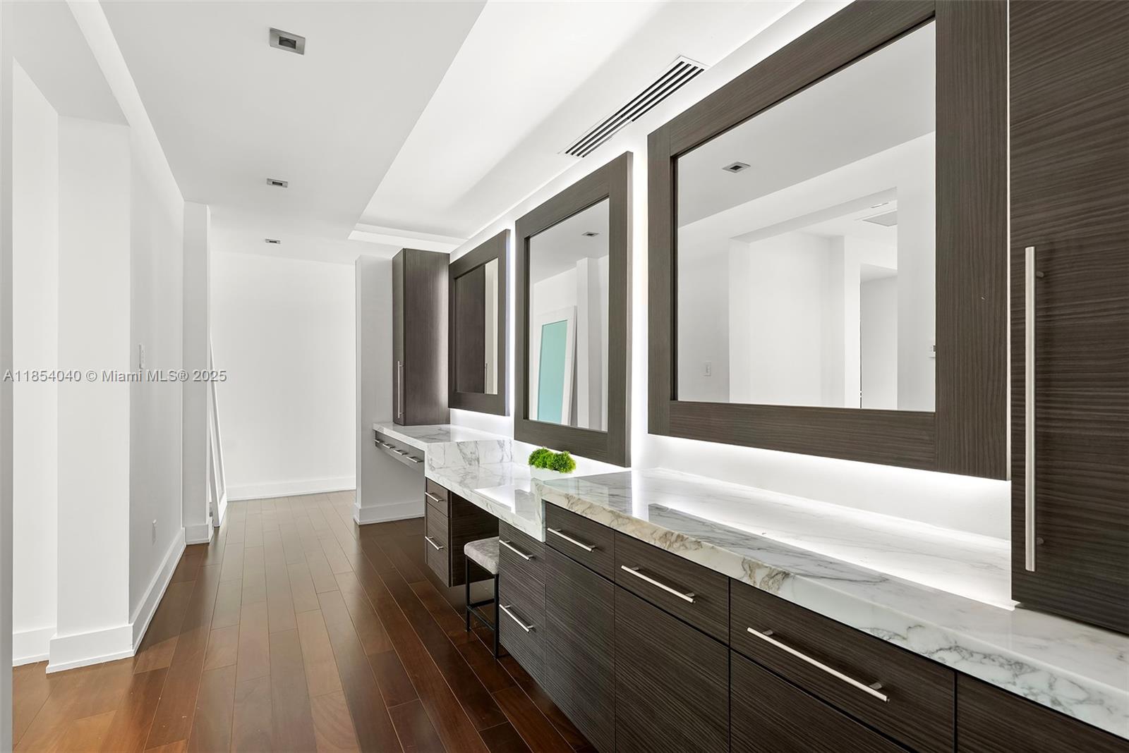 300 Royal Plz Dr Fort Lauderdale, FL 33301