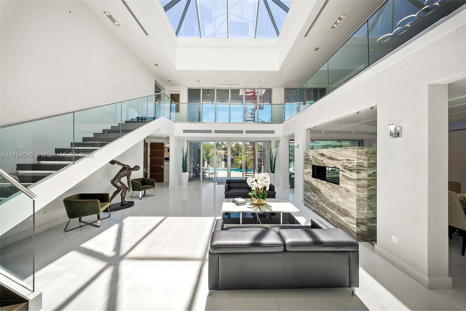 300 Royal Plz Dr Fort Lauderdale, FL 33301