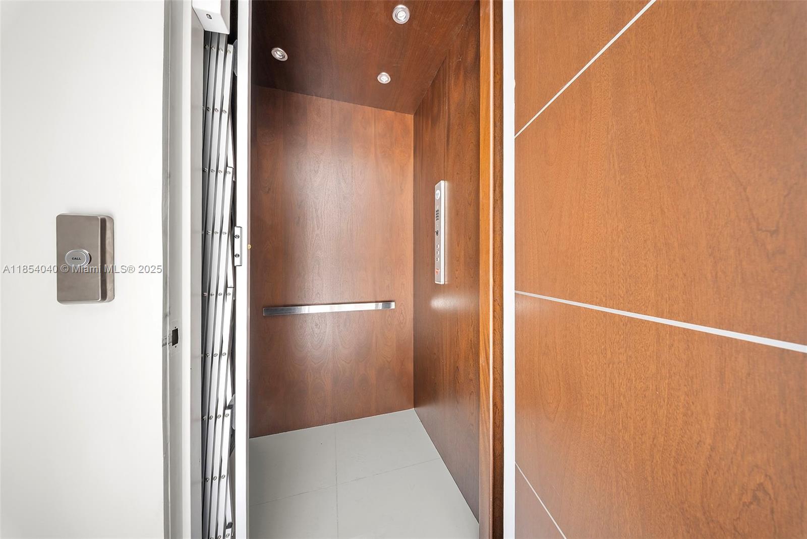 300 Royal Plz Dr Fort Lauderdale, FL 33301