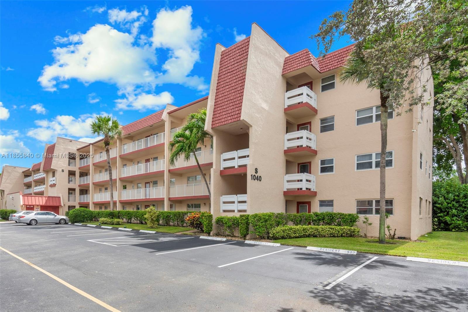 1040 Country Clb Dr #309