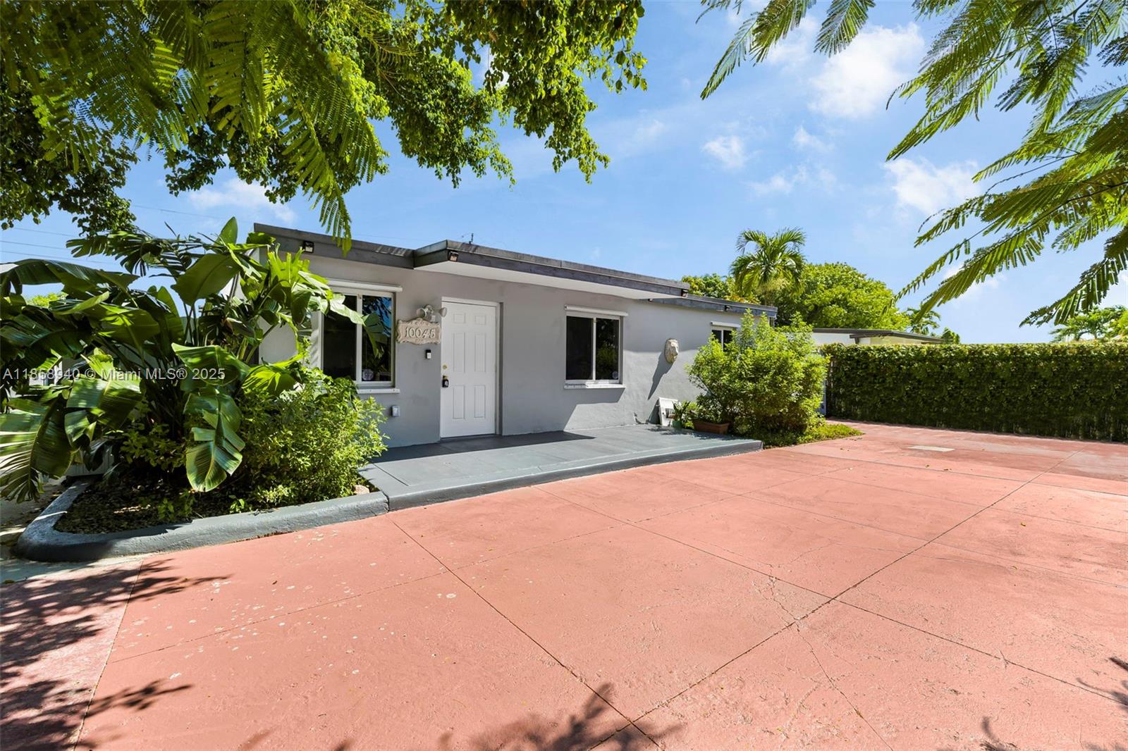10045 SW 51st Ter