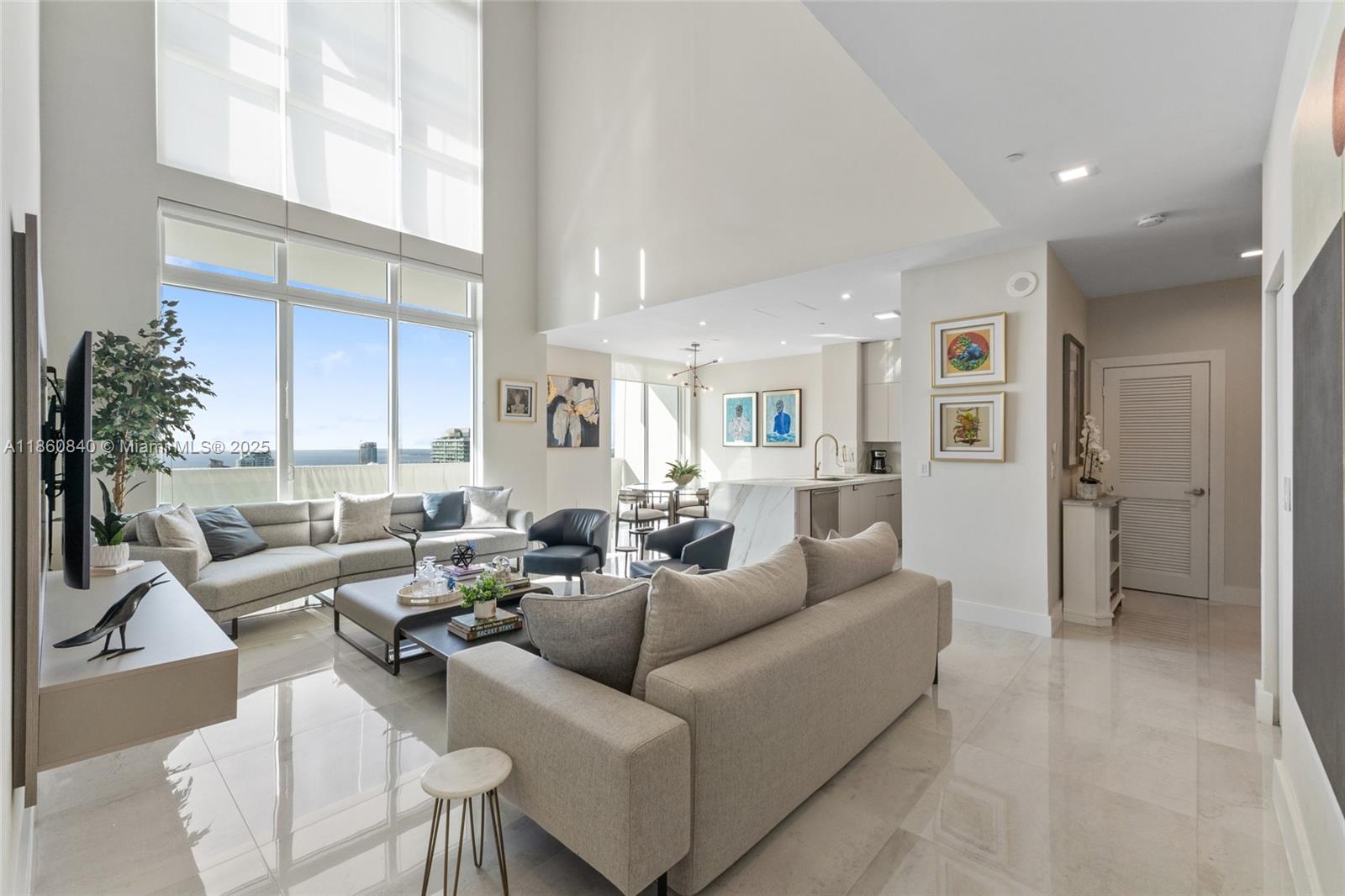 950 Brickell Bay Dr #5507