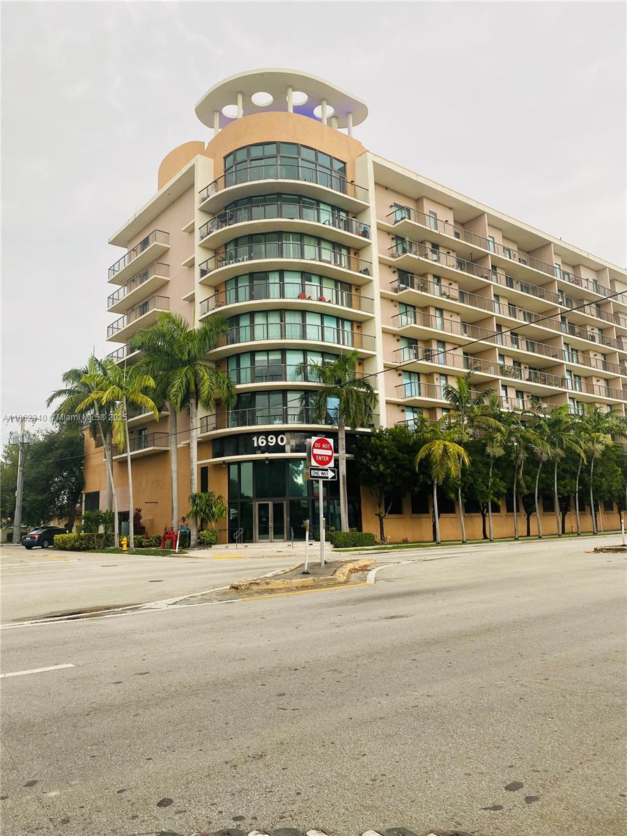 1690 SW 27th Ave #704