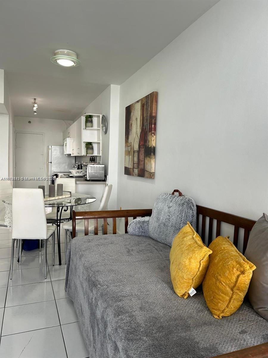 100 Lincoln Rd #437