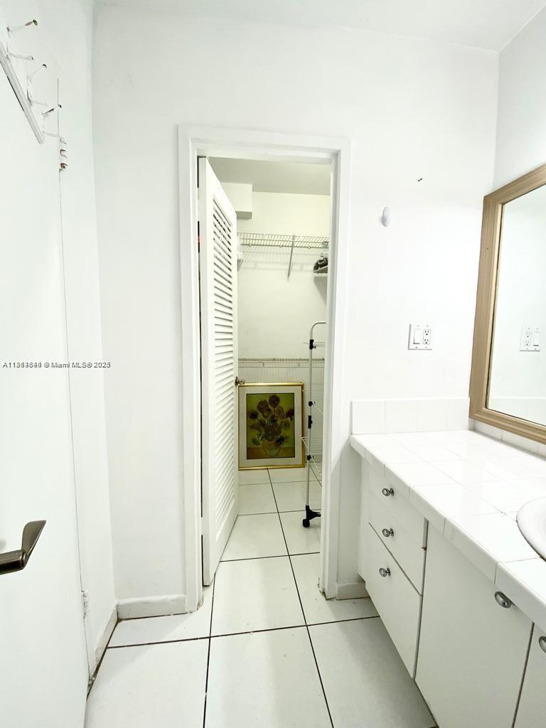 image The Decoplage Condo9