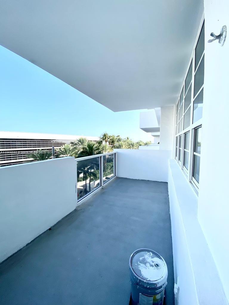 image The Decoplage Condo10