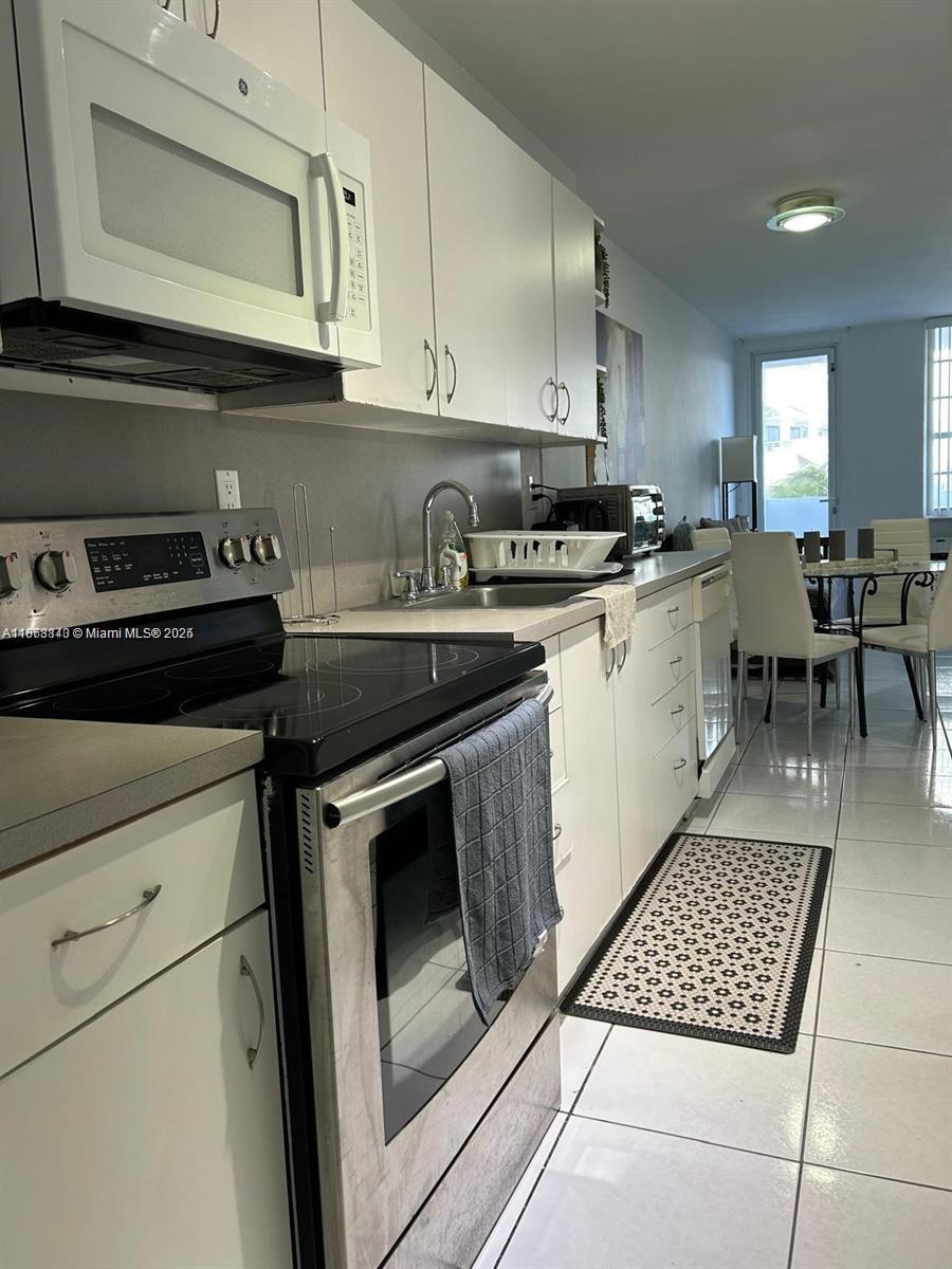 image The Decoplage Condo5