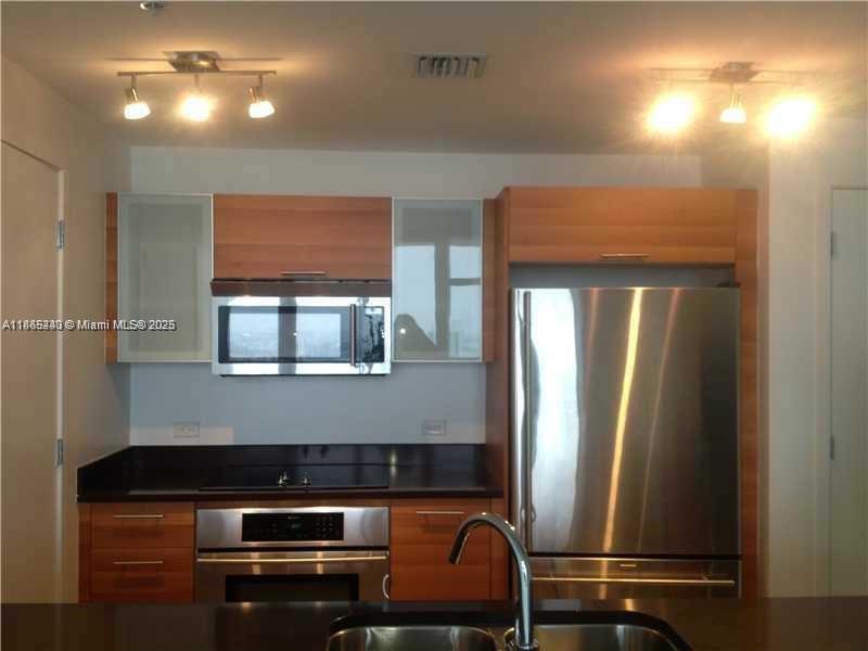 image Four Midtown Miami Condo7