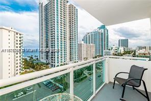 3000 S Ocean Dr #1006