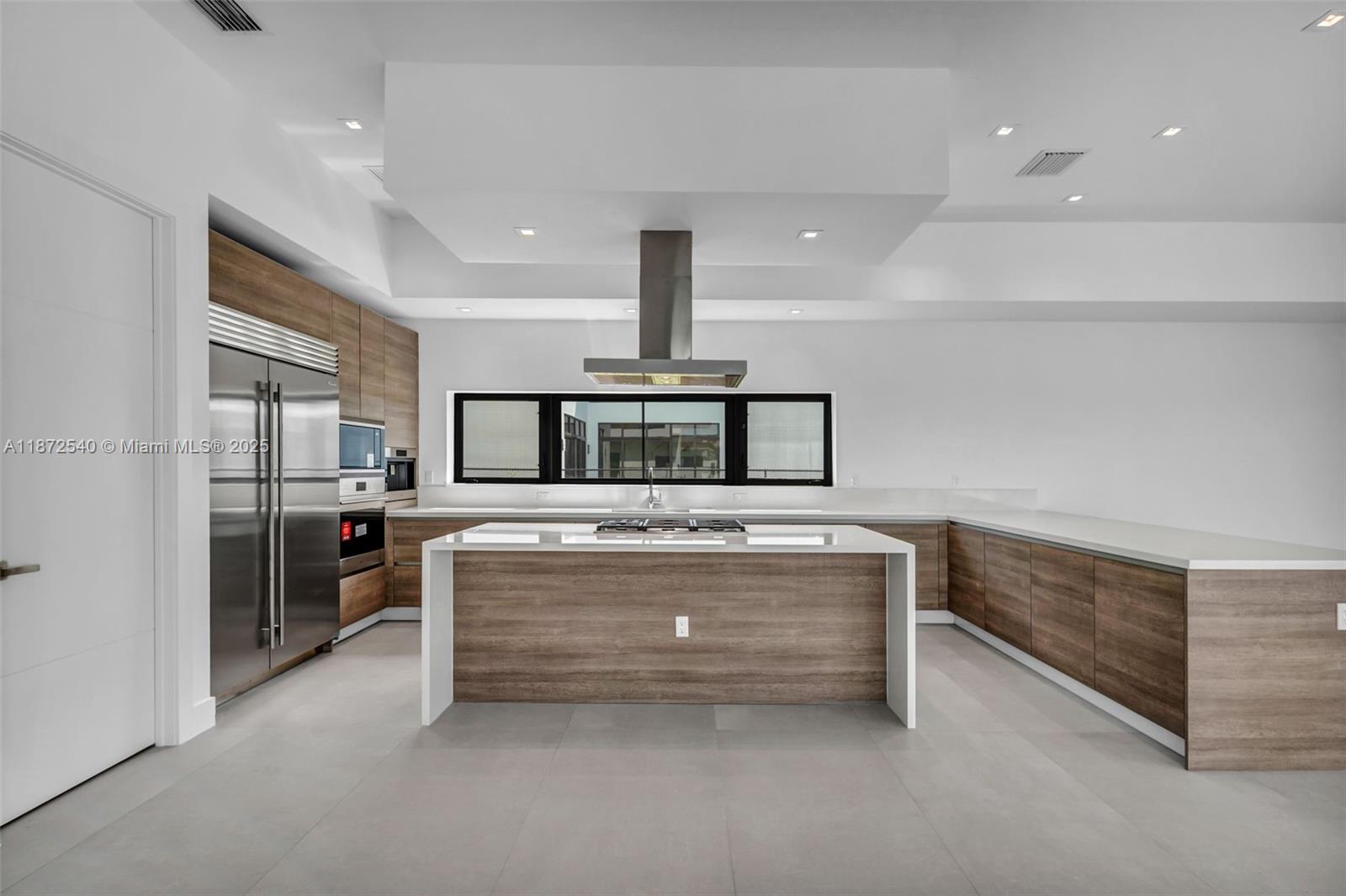 16740 N Botaniko Dr N Weston, FL 33326