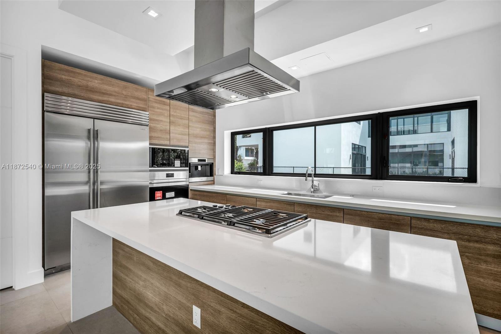 16740 N Botaniko Dr N Weston, FL 33326