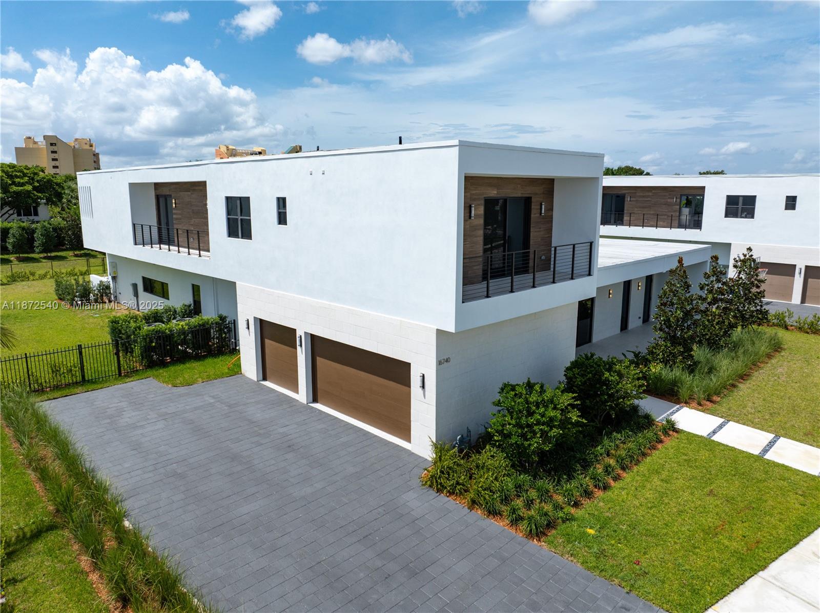 16740 N Botaniko Dr N Weston, FL 33326