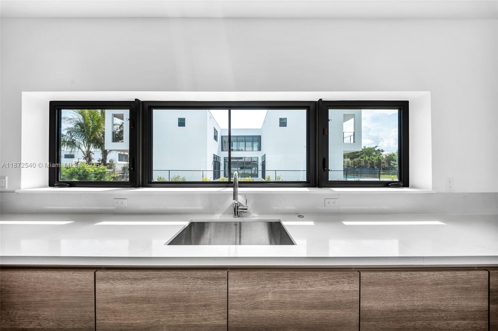 16740 N Botaniko Dr N Weston, FL 33326