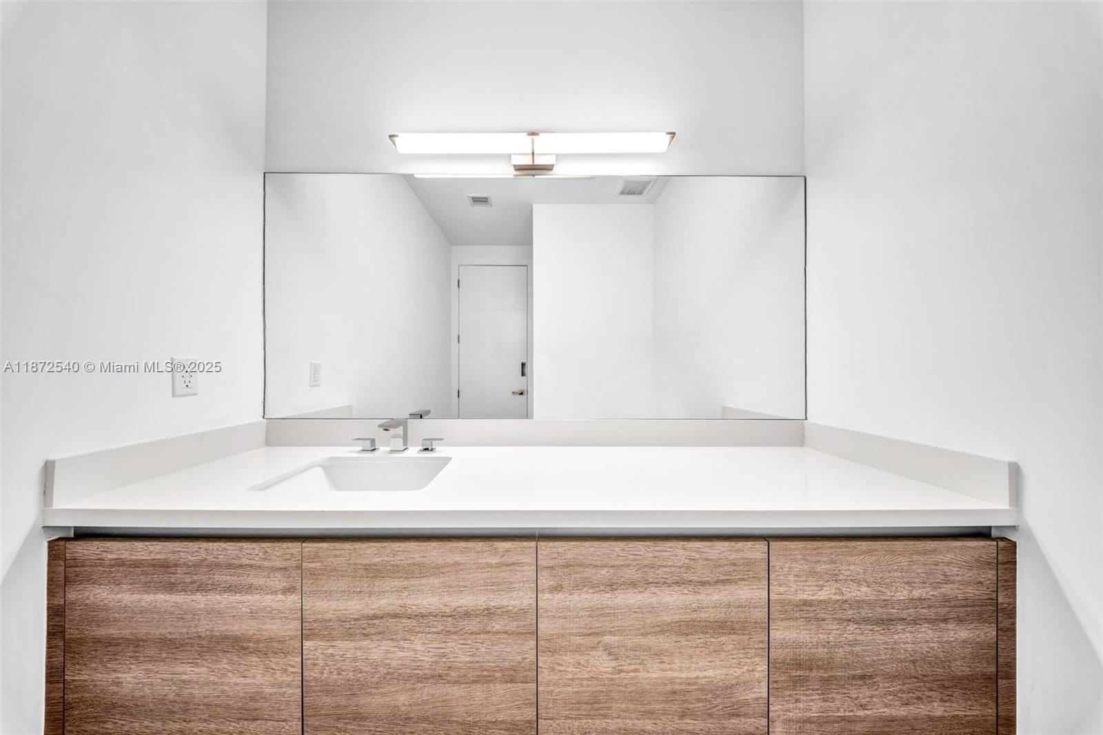 16740 N Botaniko Dr N Weston, FL 33326