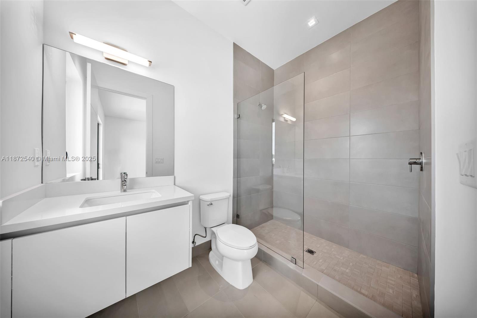 16740 N Botaniko Dr N Weston, FL 33326