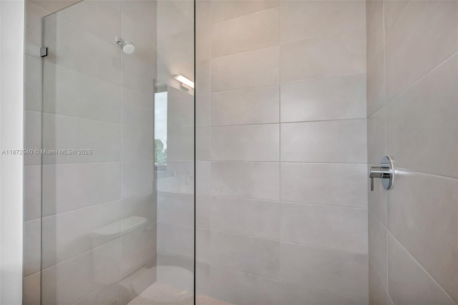 16740 N Botaniko Dr N Weston, FL 33326