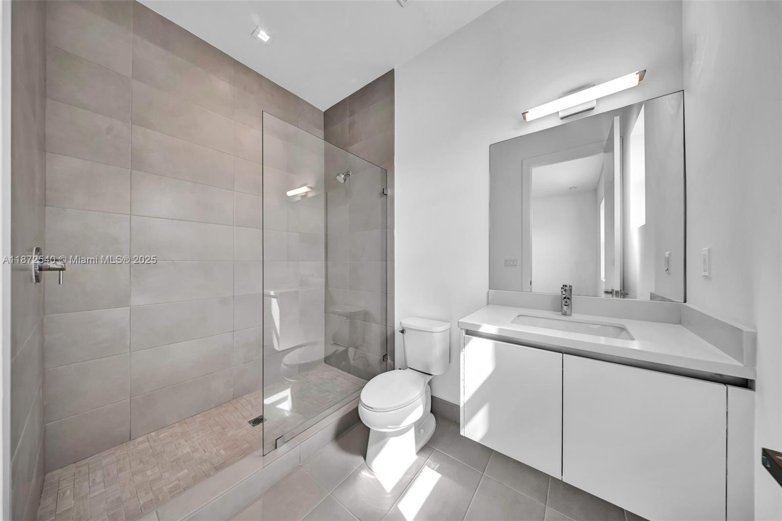 16740 N Botaniko Dr N Weston, FL 33326