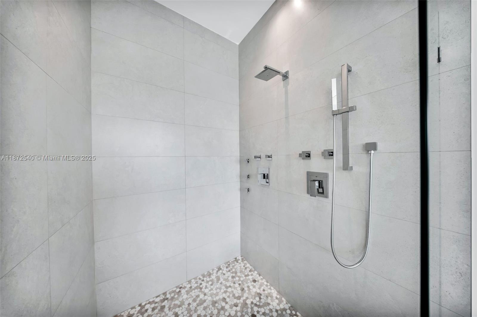 16740 N Botaniko Dr N Weston, FL 33326