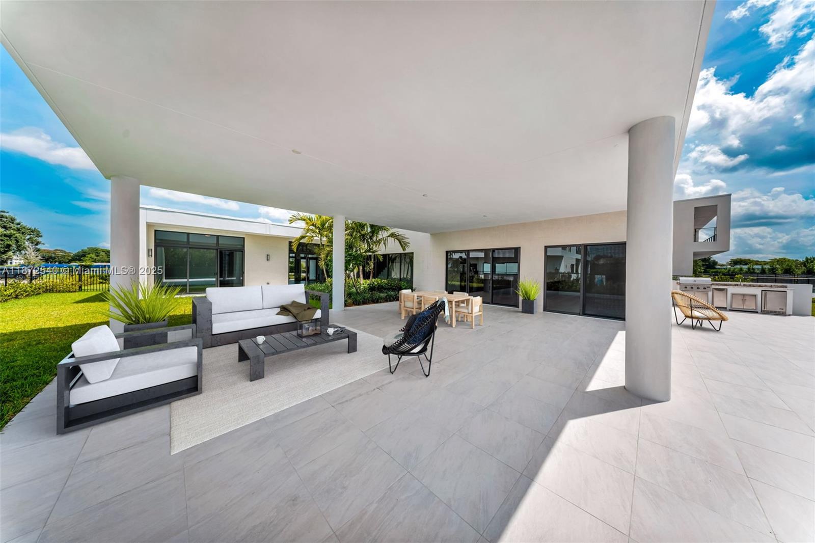 16740 N Botaniko Dr N Weston, FL 33326