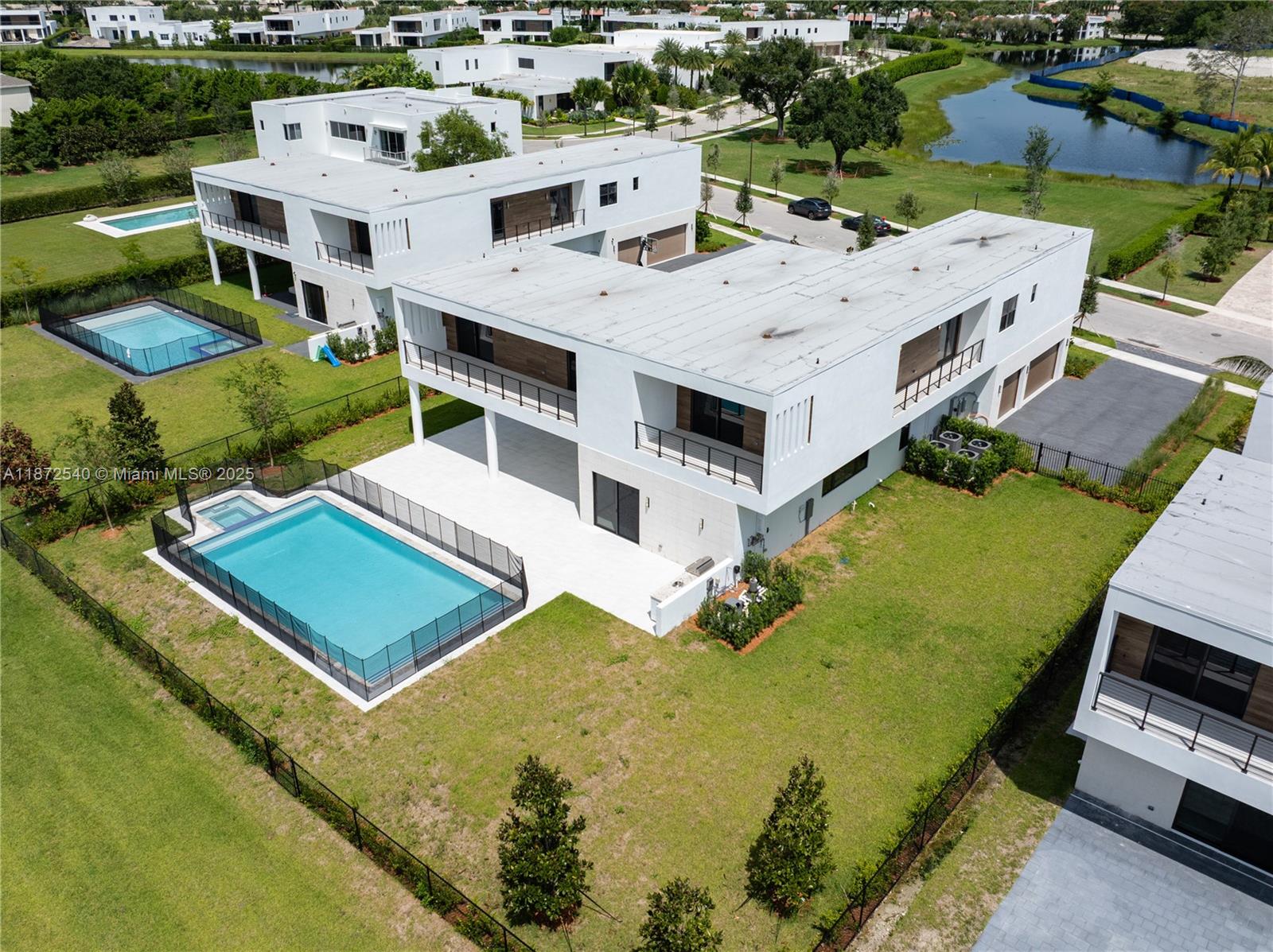 16740 N Botaniko Dr N Weston, FL 33326