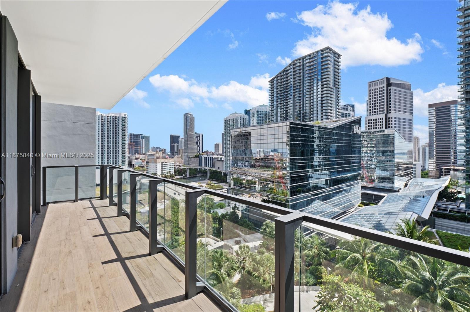 88 SW 7th St #1403