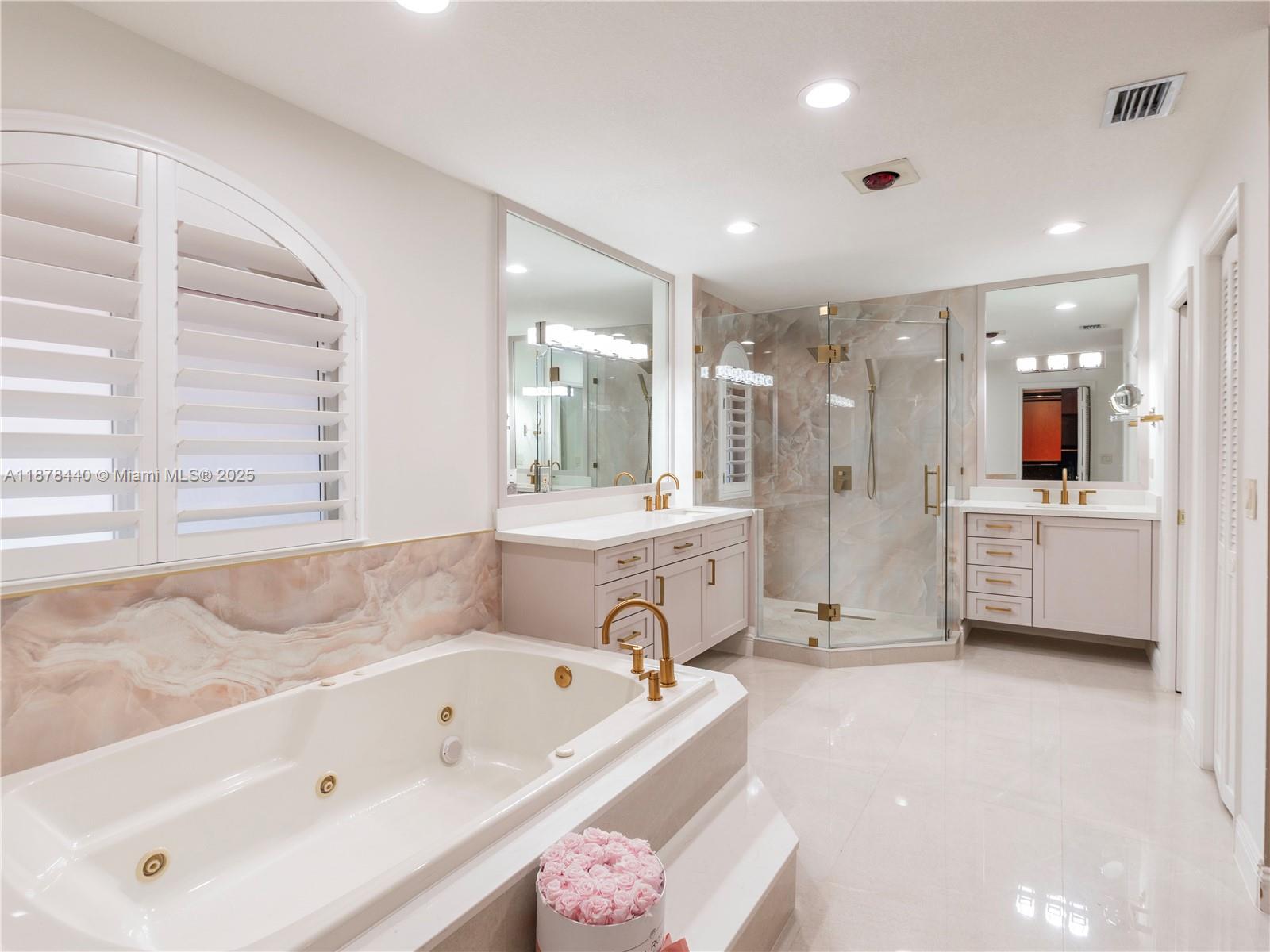 8311 NW 166th Ter Miami Lakes, FL 33016