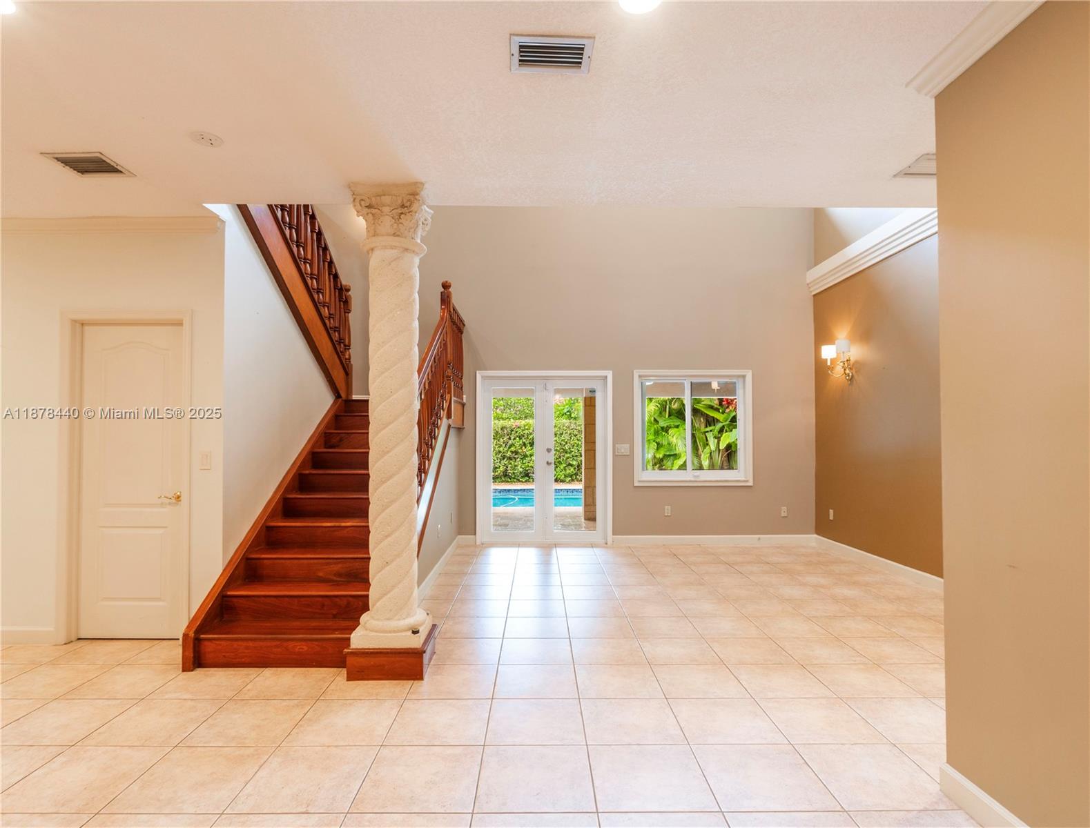 8311 NW 166th Ter Miami Lakes, FL 33016