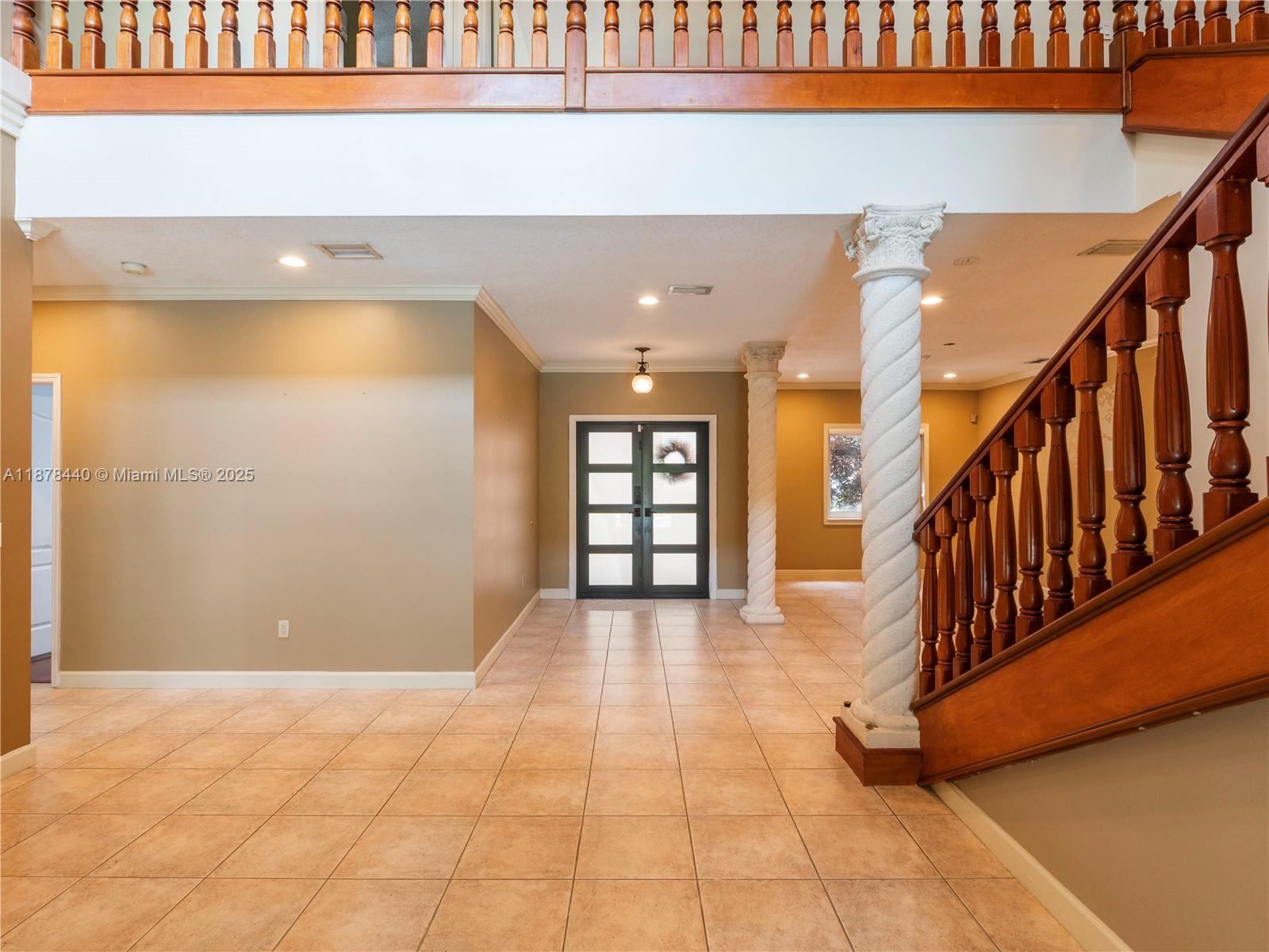 8311 NW 166th Ter Miami Lakes, FL 33016