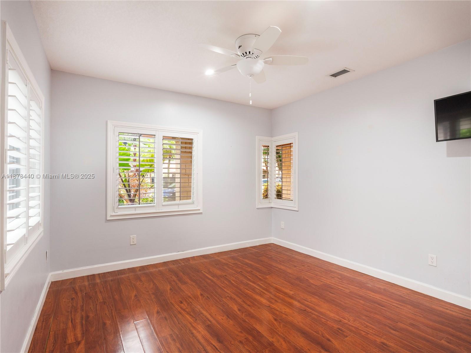 8311 NW 166th Ter Miami Lakes, FL 33016