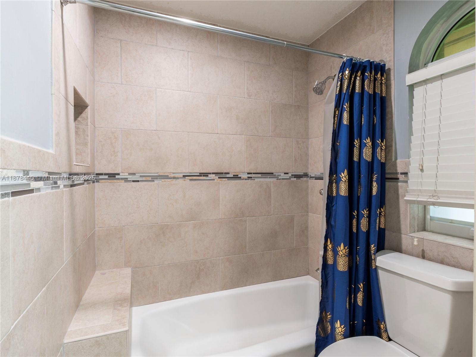 8311 NW 166th Ter Miami Lakes, FL 33016