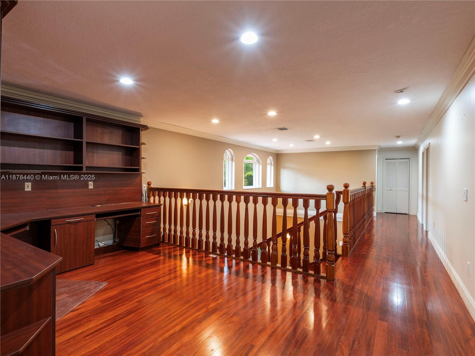 8311 NW 166th Ter Miami Lakes, FL 33016