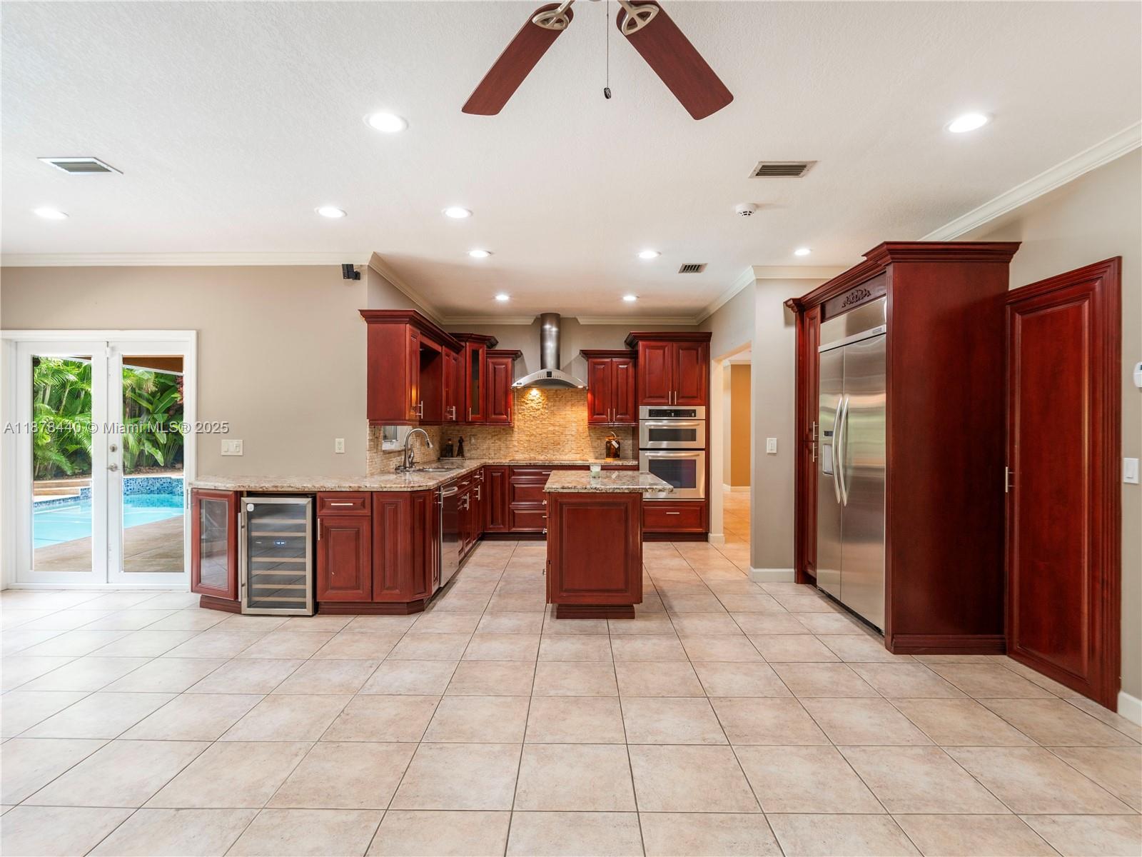 8311 NW 166th Ter Miami Lakes, FL 33016