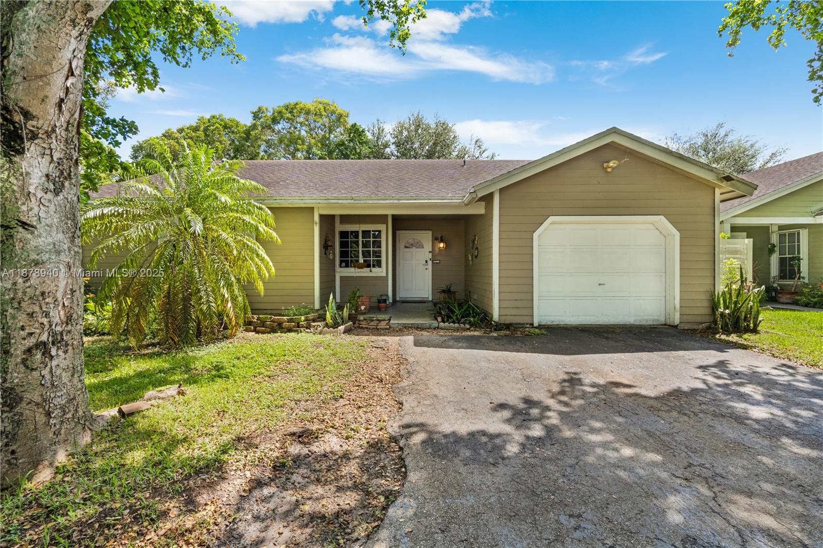 15025 SW 141st Ct Miami, FL 33186 15025 SW 141st Ct Miami, FL 33186