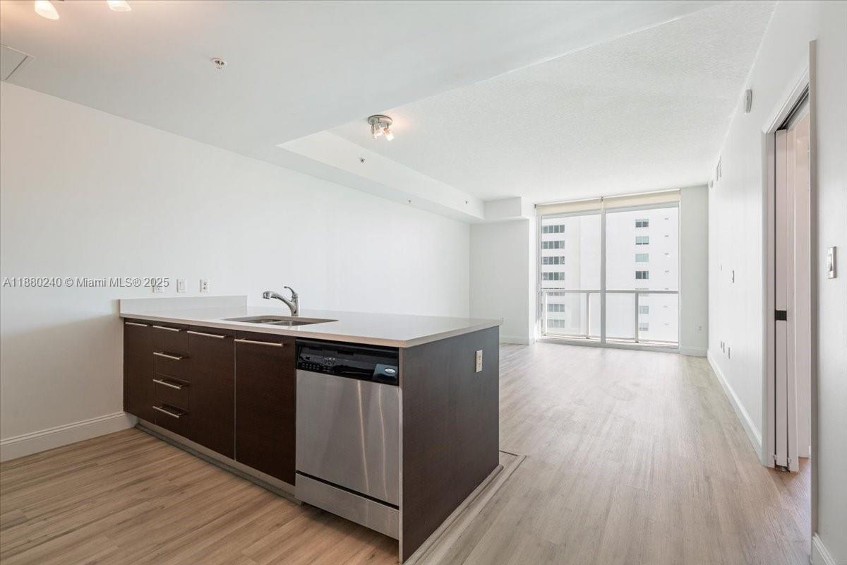 image Quantum On The Bay Condo10